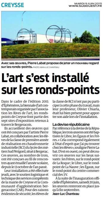 Journal Sud Ouest : Installation oeuvres Pierre Labat à Creysse pour la Biennale Ephémères #5